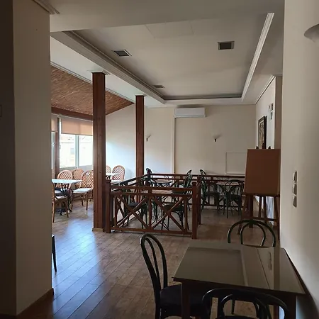 Anesis Hotel 2*