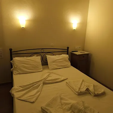Anesis Hotel 2*