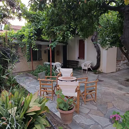 Anesis Hotel 2*