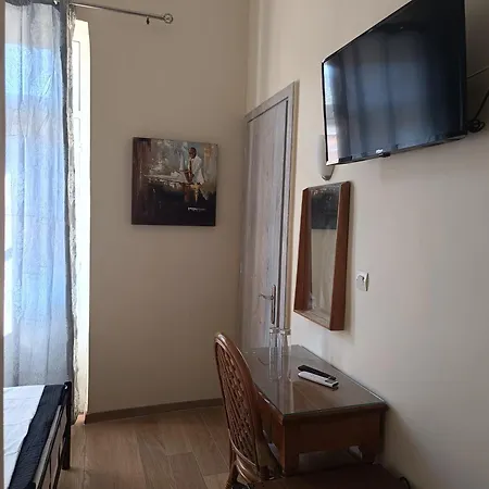 Anesis لوترا إديبسو
