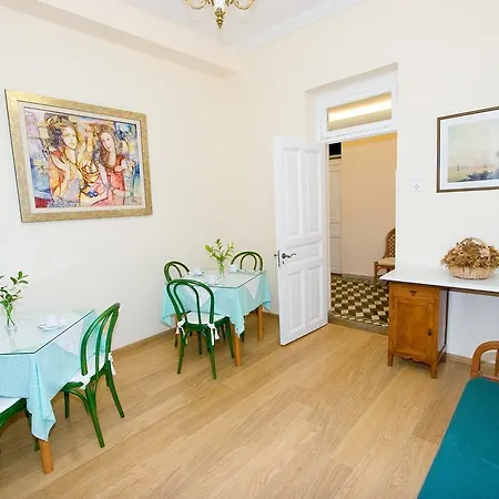 Anesis Hotel 2*
